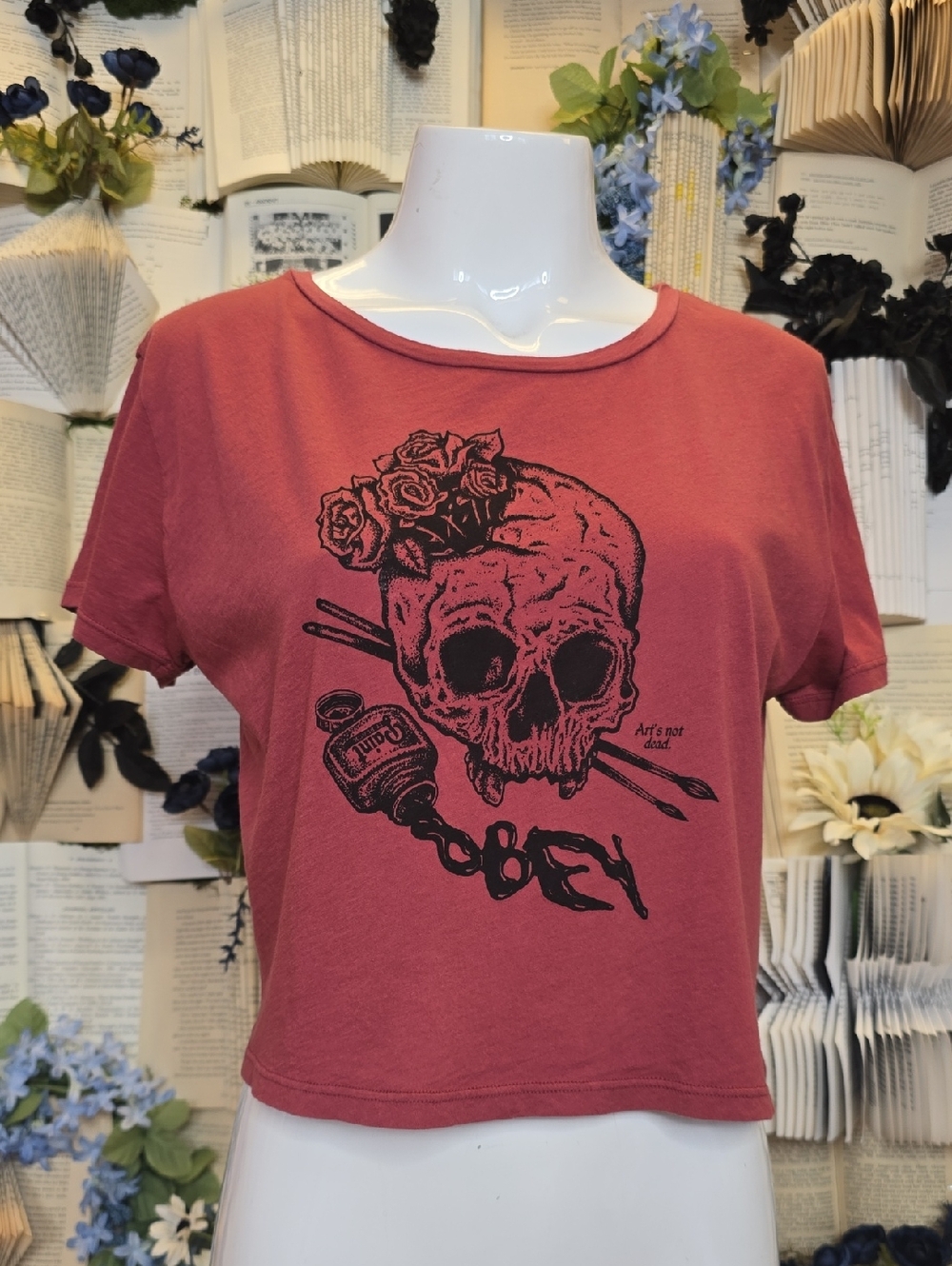 OBEY Art is Not Dead Cropped Tee SM Burgundy
